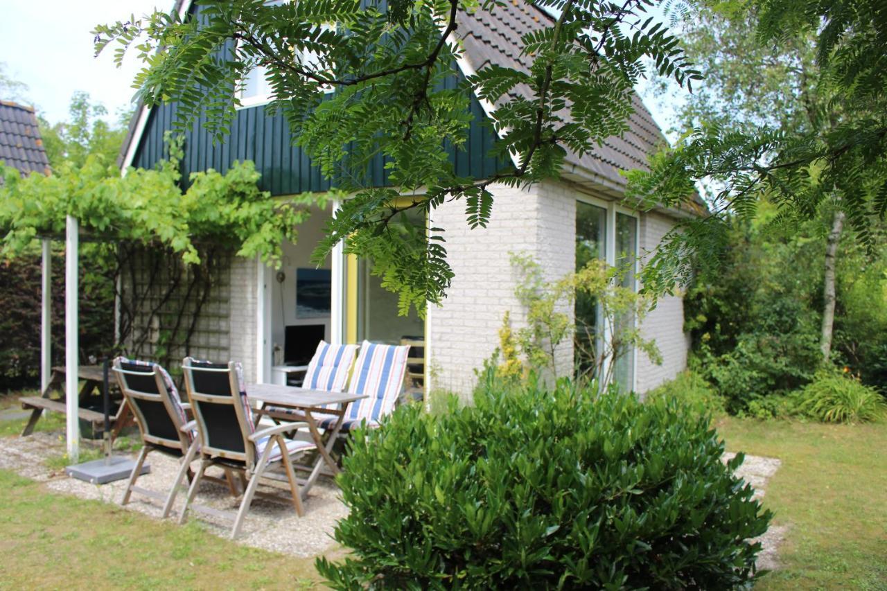 إيجموند-بينن Bungalows - Bungalowpark Mooyeveld - Uniek Gelegen In De Duinen! الغرفة الصورة
