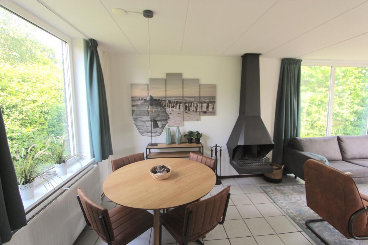 إيجموند-بينن Bungalows - Bungalowpark Mooyeveld - Uniek Gelegen In De Duinen! الغرفة الصورة