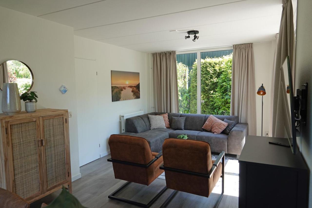إيجموند-بينن Bungalows - Bungalowpark Mooyeveld - Uniek Gelegen In De Duinen! الغرفة الصورة
